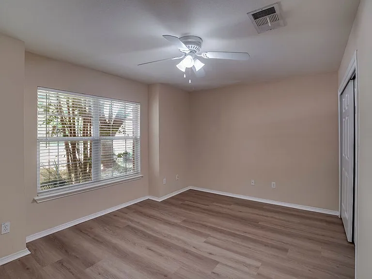2101 Deer Creek Trl — Photo 13