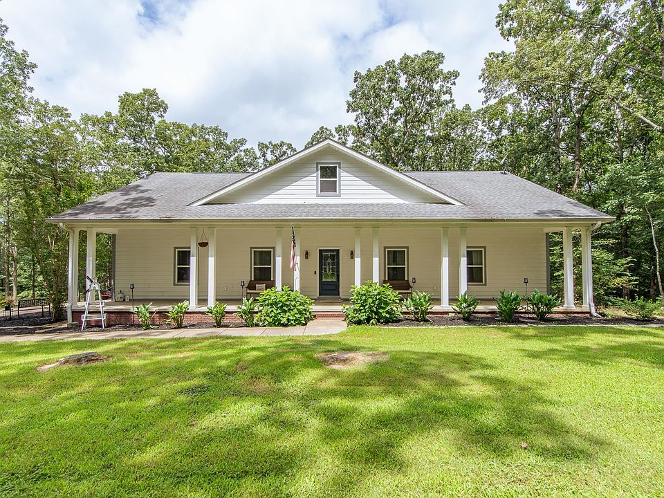 1st image of 40 Suzy Cv