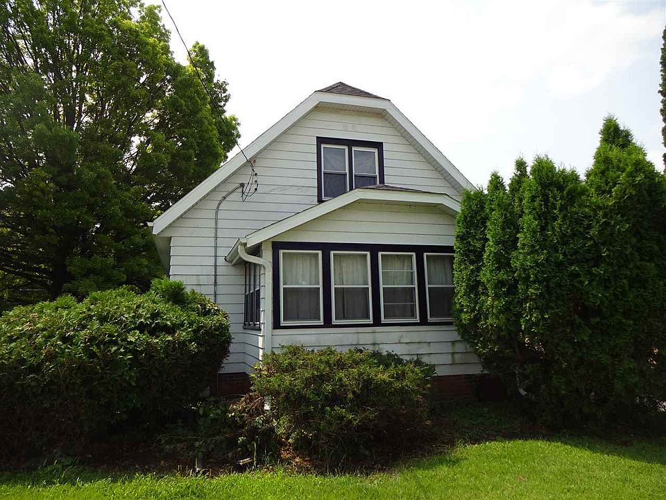 1st image of 926 Montague St