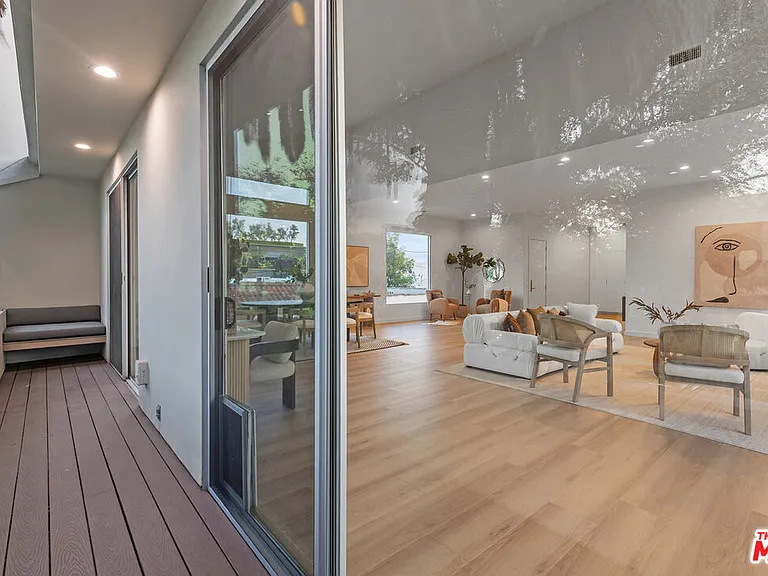 613 Westmount Dr — Photo 14