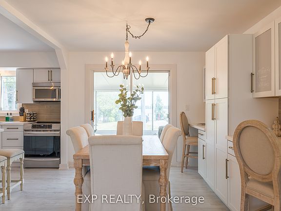 5th image of 150 Bayview Dr