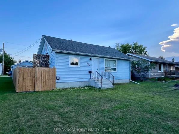 629 3rd St W, Fort Frances, ON P9A 3B5