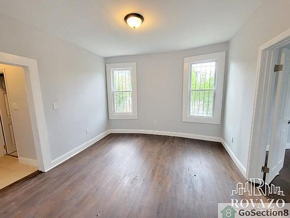 3rd image of 472 S 15th St Floor 2
