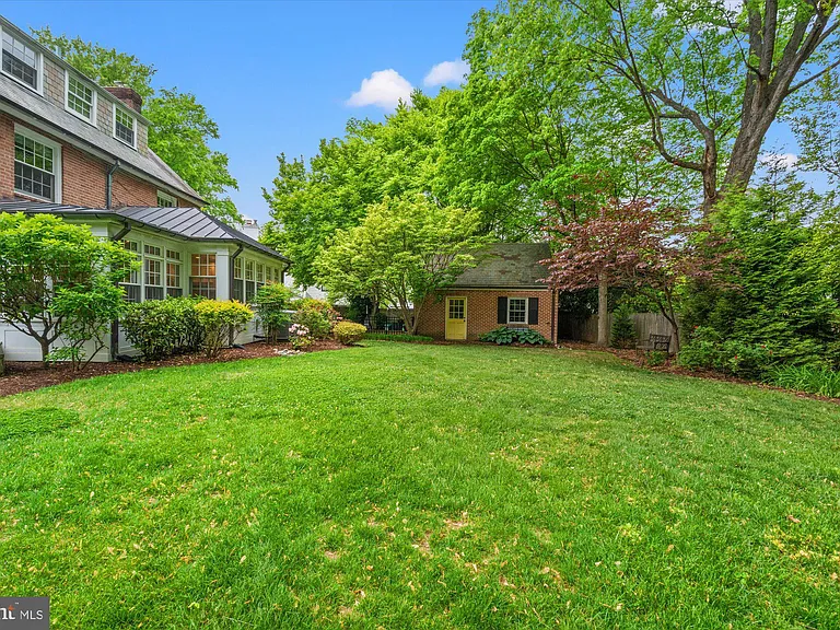 3701 Blackthorn Ct — Photo 38