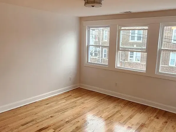 5 Poplar Street image 1 of 58