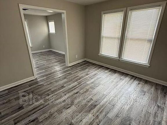 5th image of 325 Rich Ave