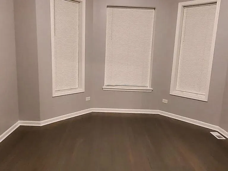3 bed, 1200 sqft, $1,700 — Photo 2