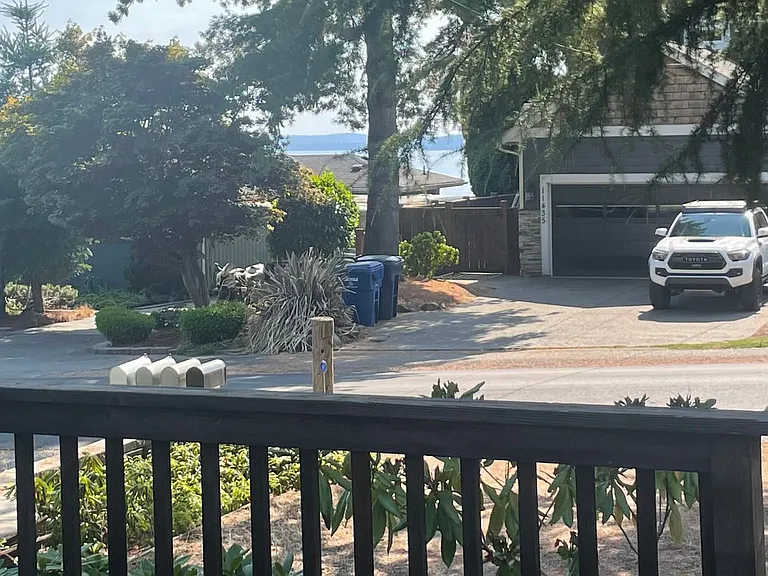 11434 Marine View Dr SW — Photo 8