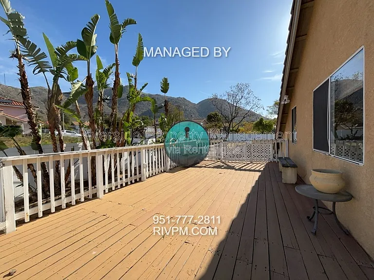 21498 Townsendia Ave — Photo 23