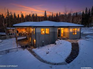 7509 Beacon Hill Dr, Anchorage, AK 99507