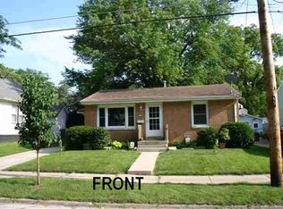 1304 Blackstone St, Bloomington, IL 61701