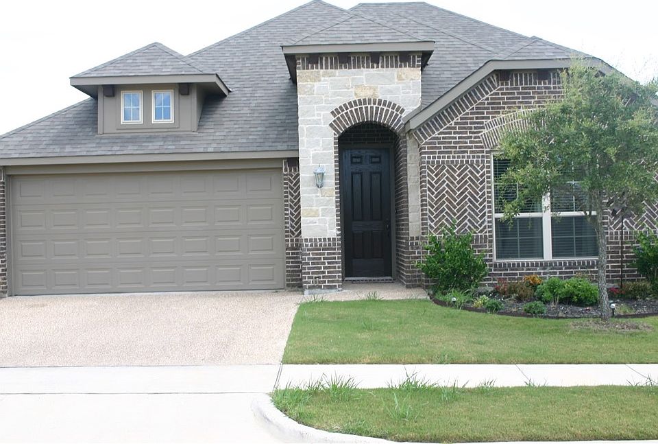 1st image of 3124 Paint Horse Drive