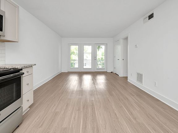 3rd image of 1501 16th Ave S #1133