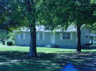 65 Lakewood Dr E, Muscle Shoals, AL 35661