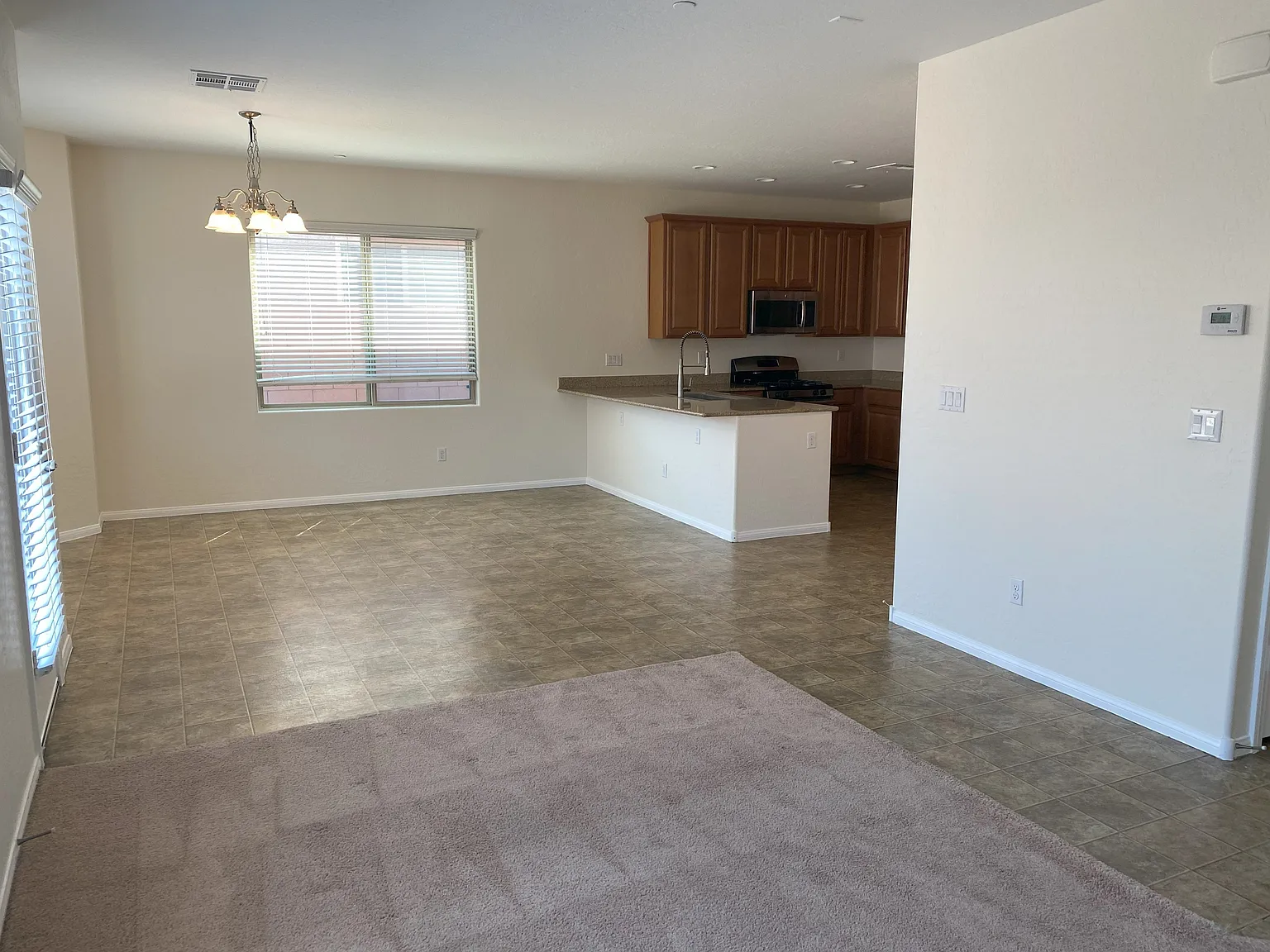 3 bed, 2.5 bath, 1892 sqft, $2,450 — Photo 4