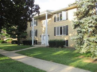 4508 Grove Ave, Brookfield, IL 60513