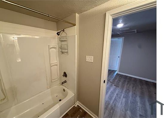 2nd image of 1118 Rich Ave