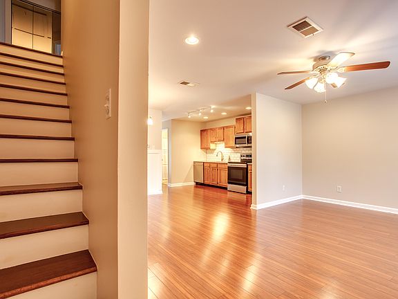 4th image of 9235 Shady Bend Ln