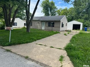 2914 W 67th St, Davenport, IA 52806