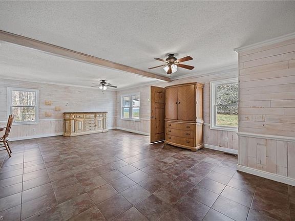 5th image of 8826 Colgate Rd