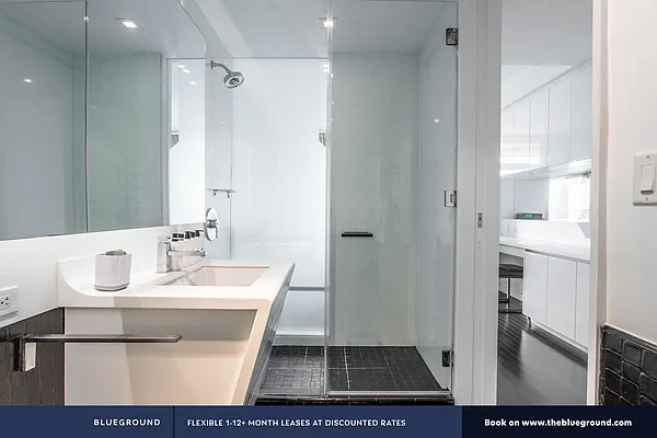 Rented by The Blueground | media 11