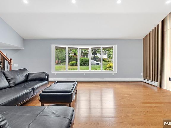 3rd image of 651 Floyd Street