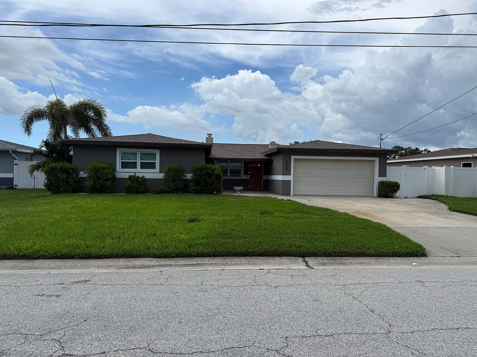 3 bed, 1583 sqft, $4,500 — Photo 1
