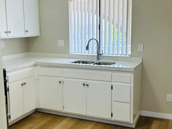 6900 Coldwater Canyon Ave, North Hollywood, CA