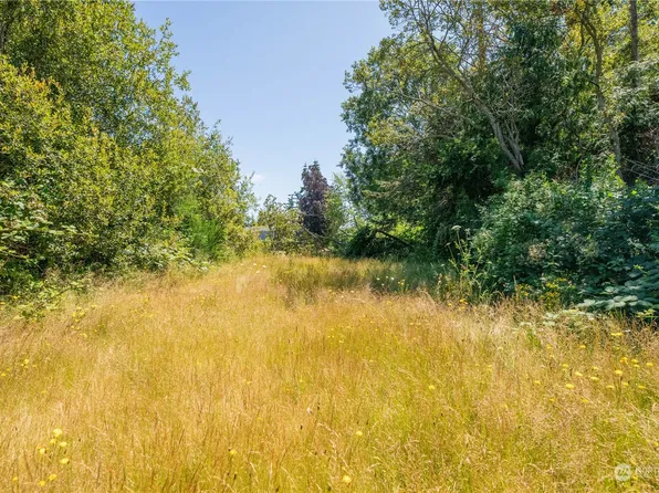 805 Sundown Lane, Camano Island, WA 98282