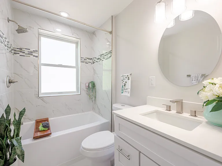 1742 Lyman Pl NE — Photo 14