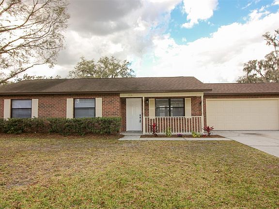2nd image of 2220 Parkland Dr