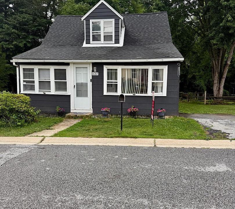 1st image of 1628 Cherry St