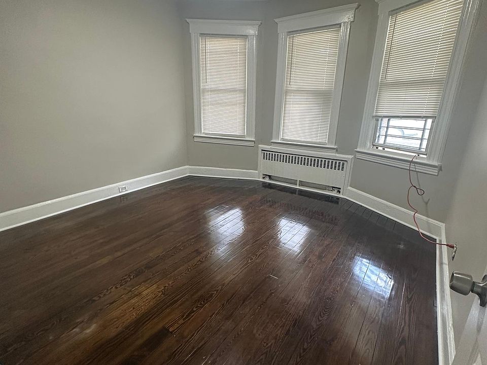 2nd image of 221 Randolph St Floor 1