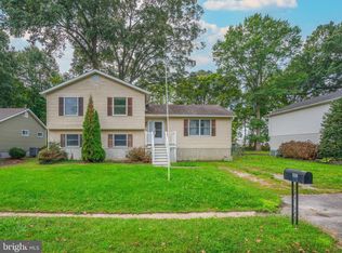683 Swan Dr, Deale, MD 20751