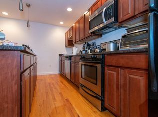 128 Kenrick St APT 2, Boston, MA 02135