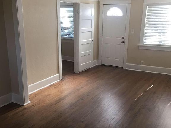 5th image of 3991 Georgia St