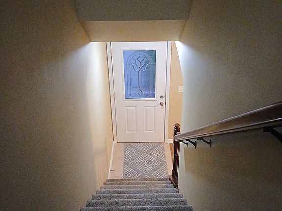 2nd image of 2845 Holiday Dr