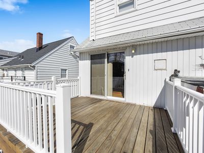 340 Kipp Ave, Elmwood Park, NJ, 07407