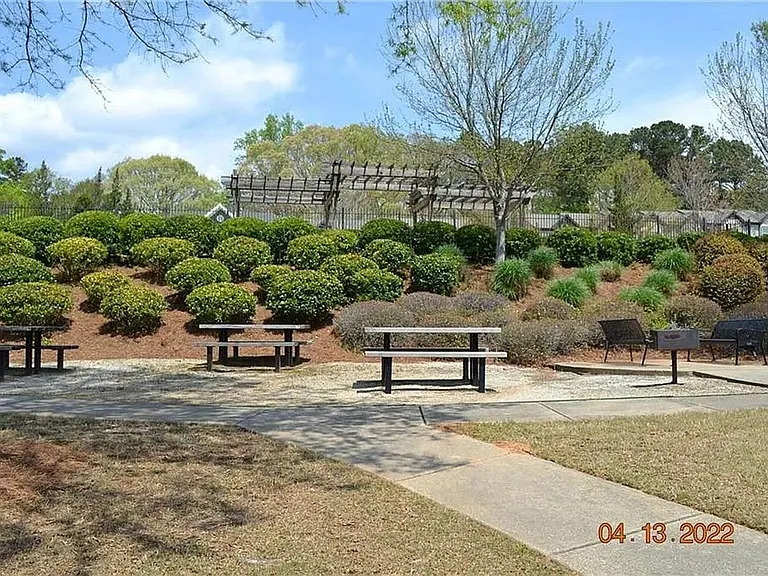 9050 Bayrose Cir — Photo 18