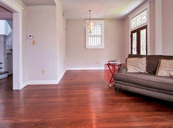 3rd image of 2224 Taylor St