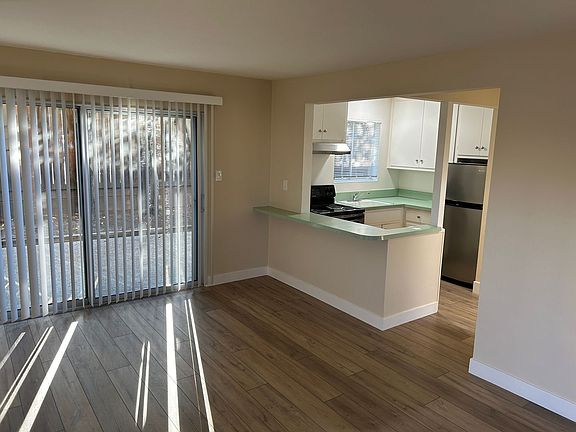 2nd image of 1215 Laguna Ave APT 2