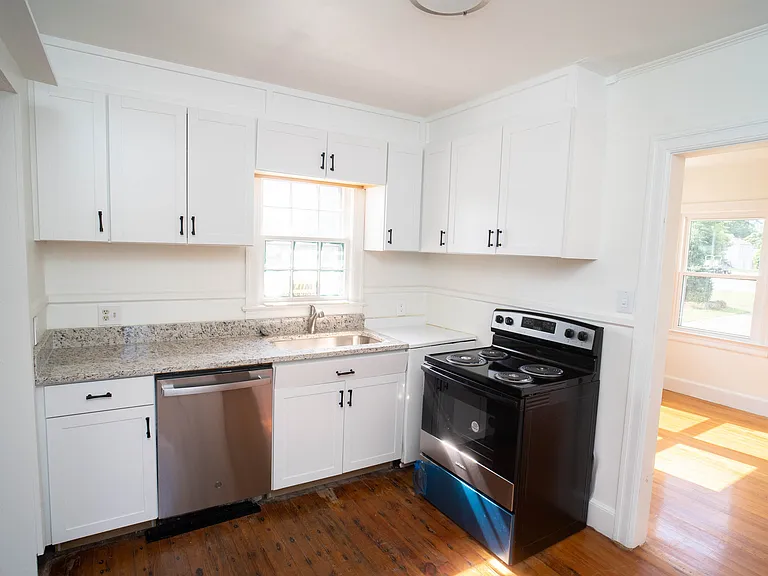 1114 8th Ave — Photo 22