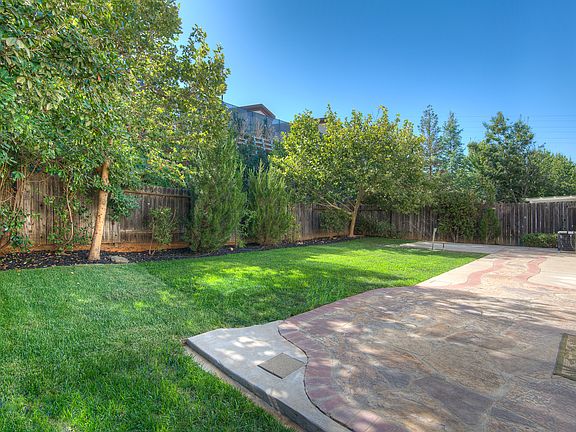 3rd image of 4020 Monte Verde Dr