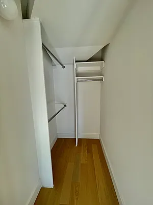 Rented by Cushman & Wakefield (Management) | media 25