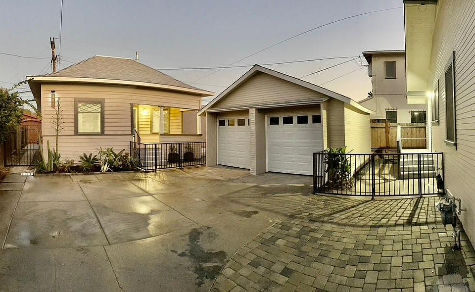 Private residence with seperate gated entrance. One private garage for Tenant's storage or additional non living use.