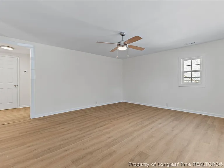 5109 Higgins St — Photo 16