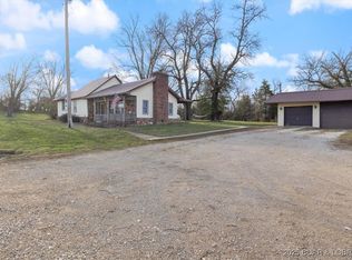 12 Hawkeye Rd, Eldon, MO 65026