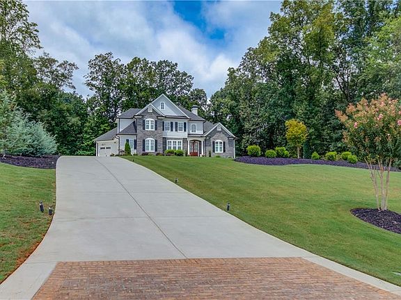 2nd image of 5392 Retreat Dr
