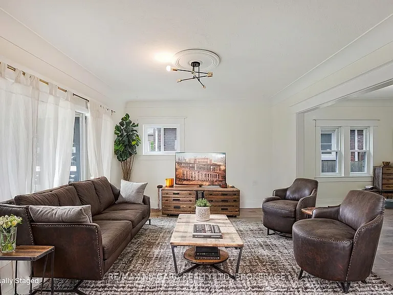 20 Randolph St — Photo 4