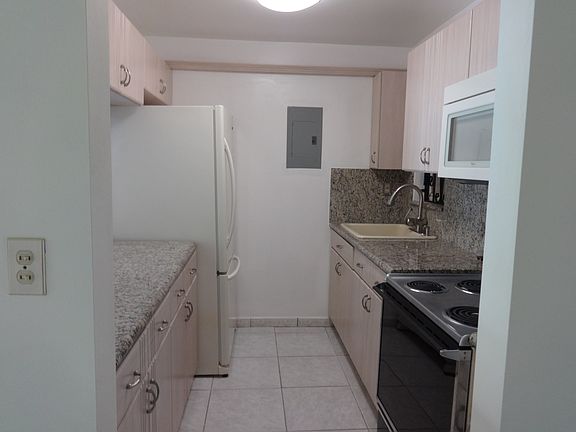 4th image of 1337 NW 1st St APT 5